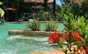 Rana Roja Lodge